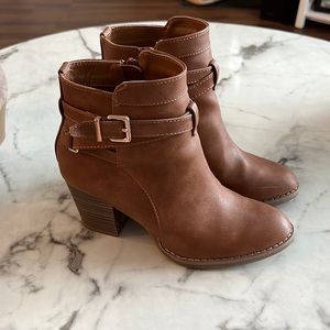 EXPRESS Ankle Booties